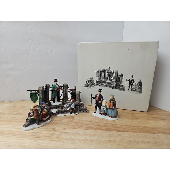 Department 56 Other - Dept 56 A Christmas Carol Reading by Charles Dickens Set of 4 No. 58403